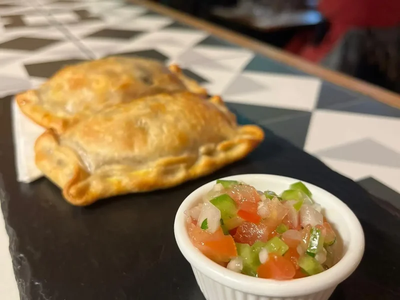 Golden-Empanadas-Salsa-Dip