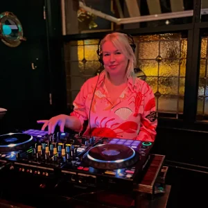 table45-dj