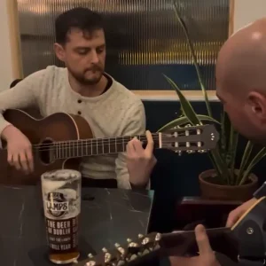 table45-sunday-live-guitars