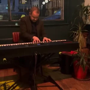 table45-sunday-live-piano